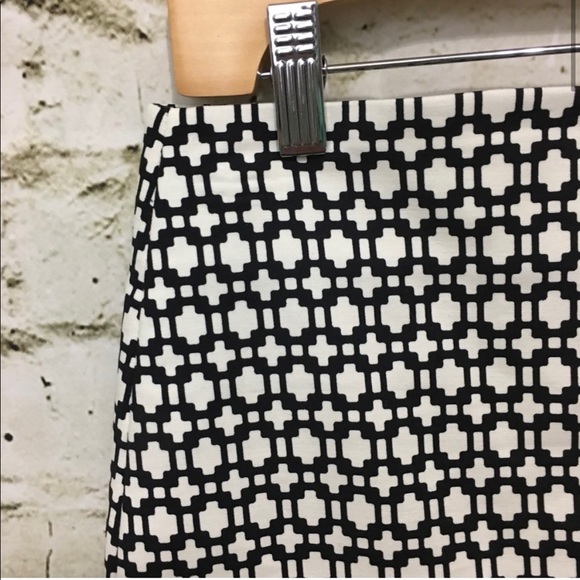 NWOT ALEXIS Pellier pencil skirt with slit -M - Picture 9 of 11